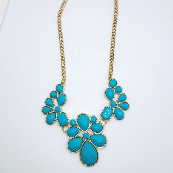 Statement piece, Faux Turquoise goldtone necklace - Picture 6 of 6